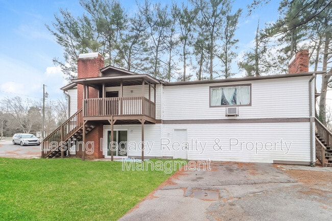 Building Photo - 2331 15th St NE