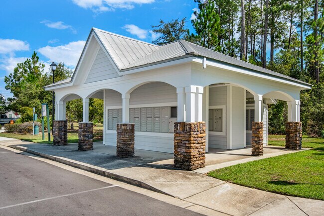 Building Photo - 384 Date Palm Ln
