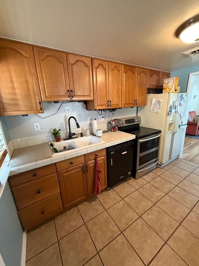 Building Photo - GORGEOUS Salt Lake City Home!!!