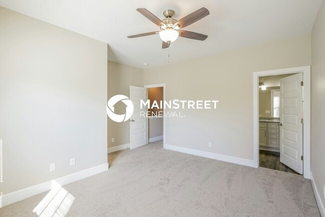 Building Photo - 3 Bedroom Pet-Friendly Home in Lebanon, TN with Main Street Renewal