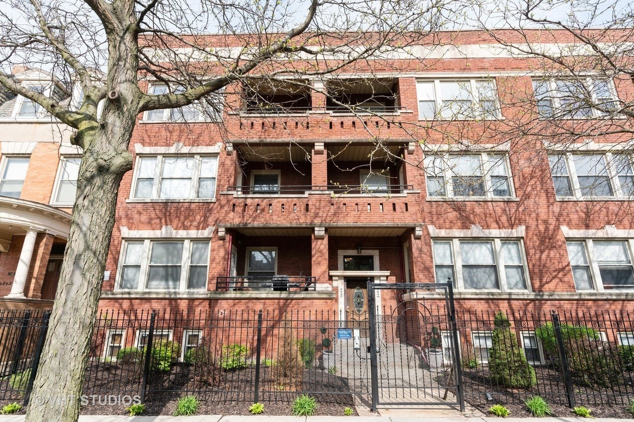 building - 4847 S Vincennes Ave
