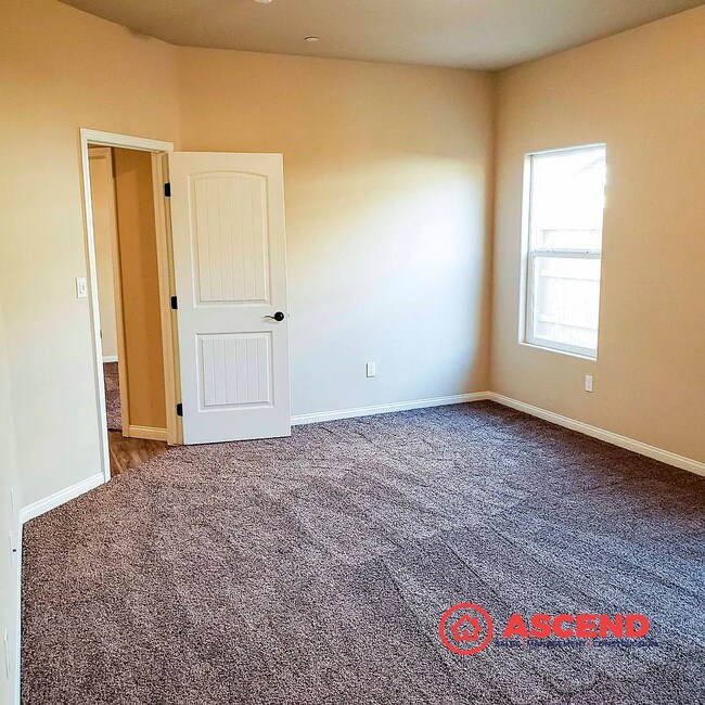 Building Photo - 4 Bedroom 2 Bath Newly Constructed Home