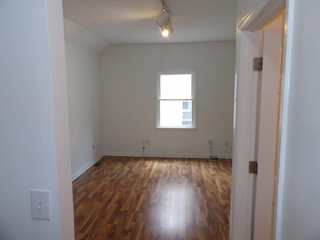 Building Photo - 1217 Colorado Rd