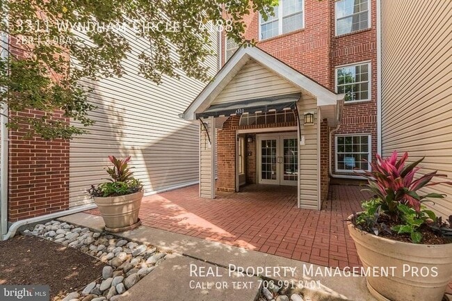 Building Photo - 3311 Wyndham Cir