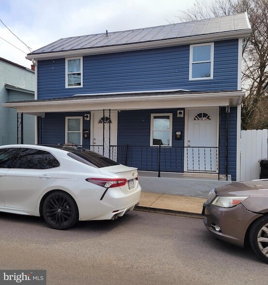 Building Photo - 233 Kern St