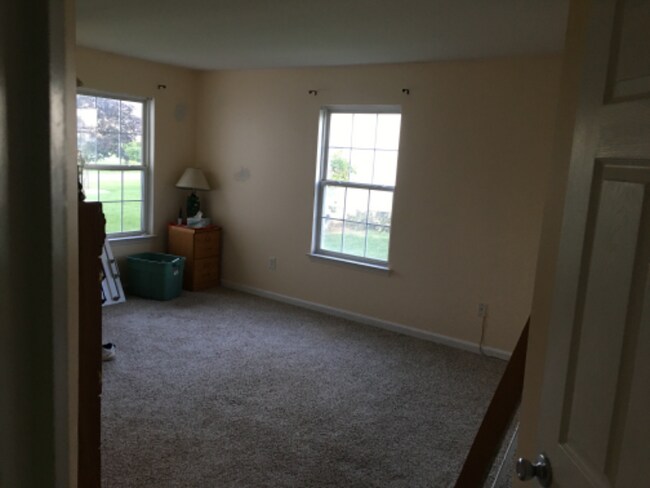 Building Photo - 34 Eaton Pl