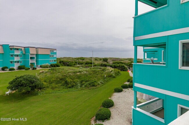 Building Photo - 301 Commerce Way