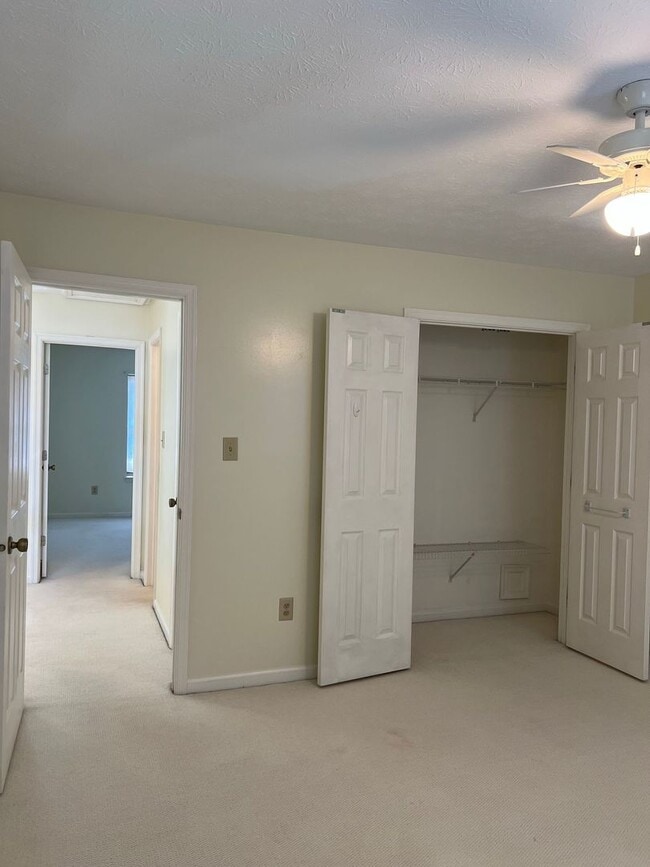 Building Photo - 110 Bugle Ct