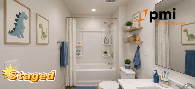 Building Photo - Stunning 5?Bedroom Home with 3 Bathrooms Single Family House.