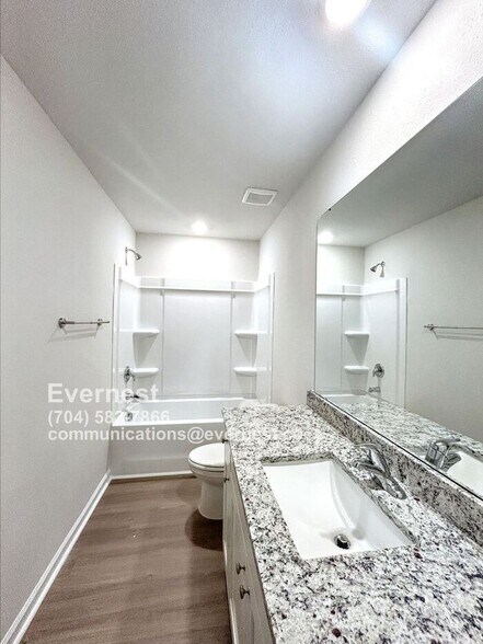 Building Photo - 2108 Willow Gln Dr