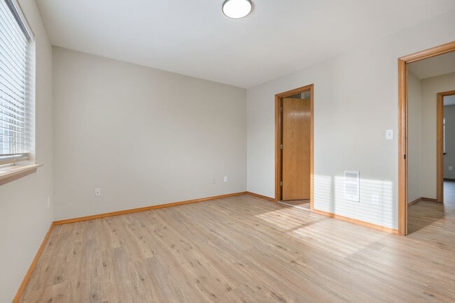 Building Photo - HALF OFF - FIRST MONTHS RENT!