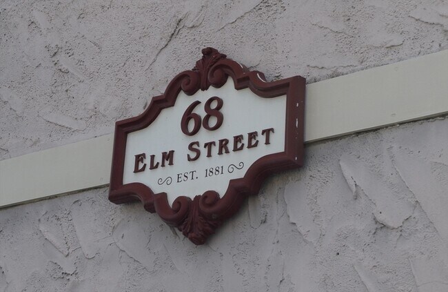 Building Photo - 68 Elm St