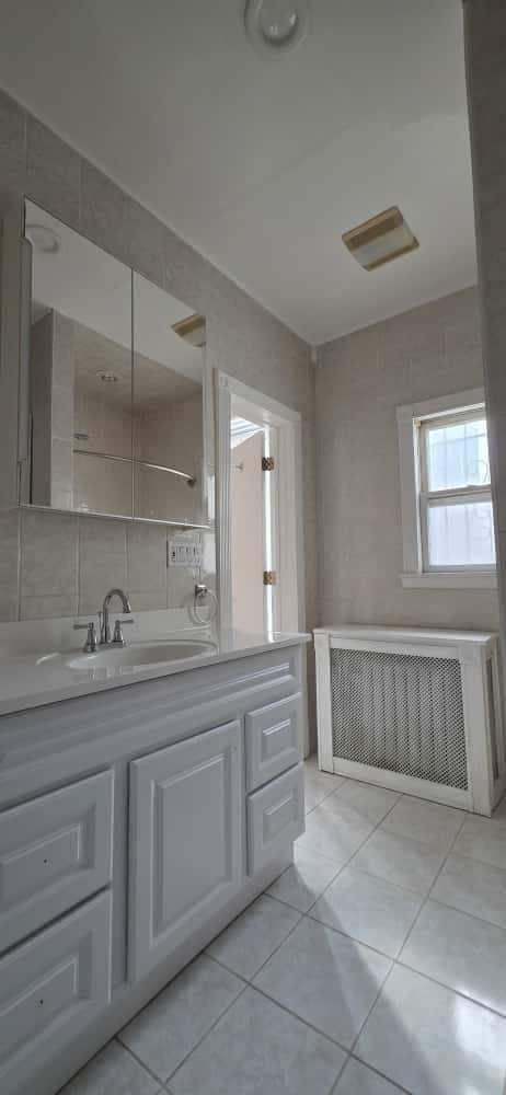 Building Photo - 207 Jewett Ave