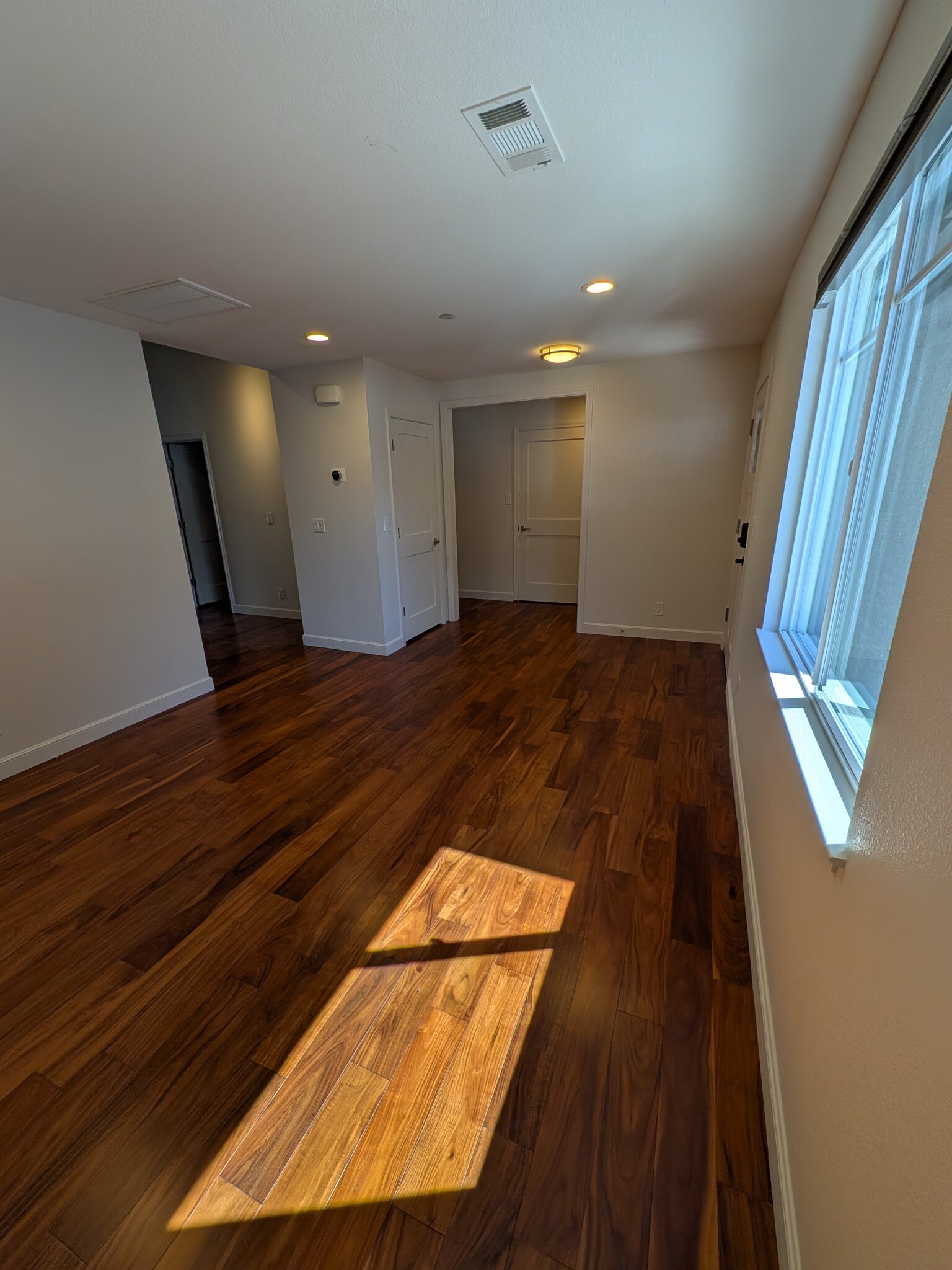 Building Photo - 344 Orchard Ave