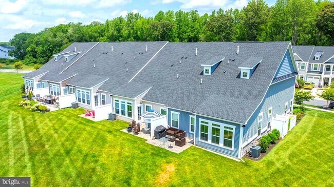 Building Photo - 33789 Freeport Dr