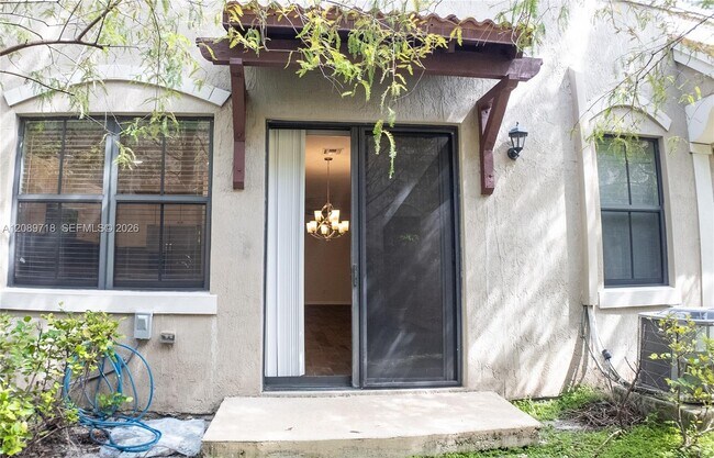 Building Photo - 1042 NW 33rd Manor