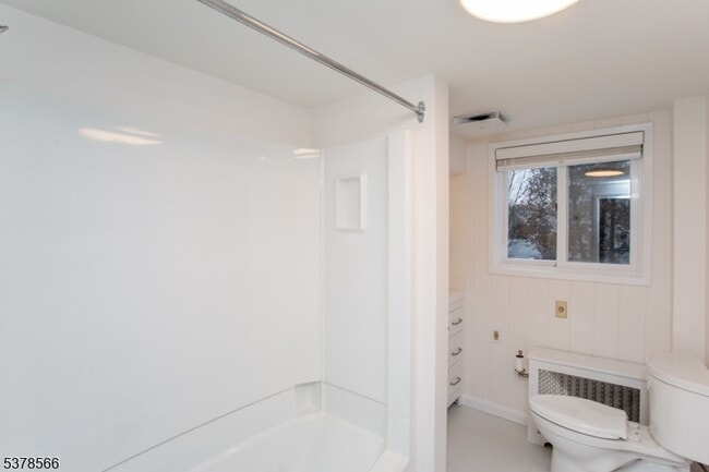 Building Photo - 67 Ferry St