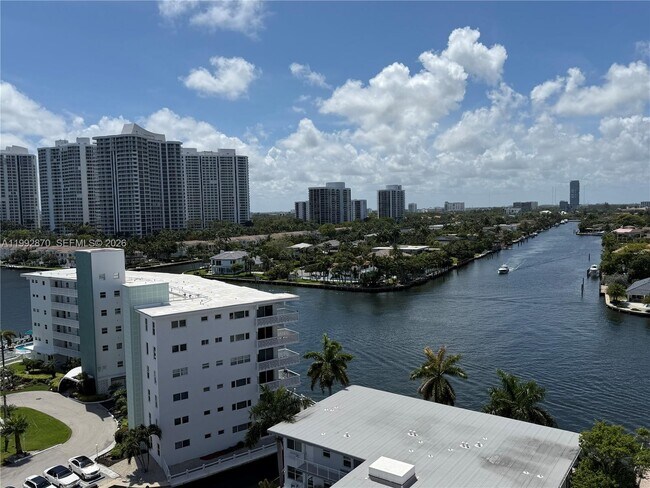 Building Photo - 3161 S Ocean Dr