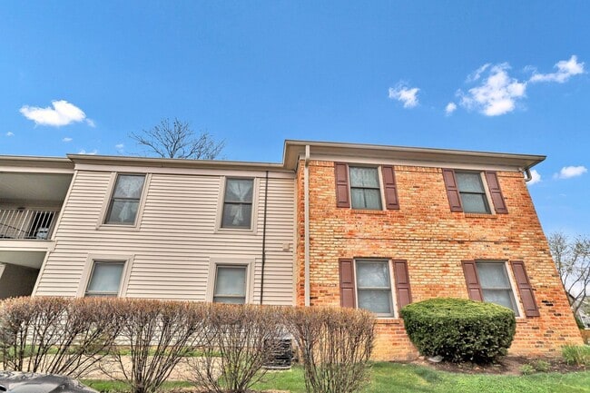 Building Photo - 1700 Fayette Walk