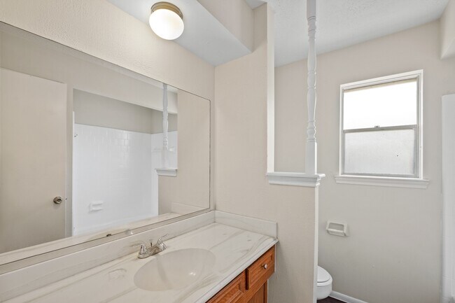 Building Photo - 13211 Gerrards Cross Dr