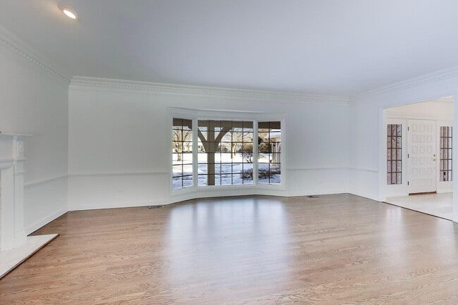 Building Photo - 931 Coventry Dr