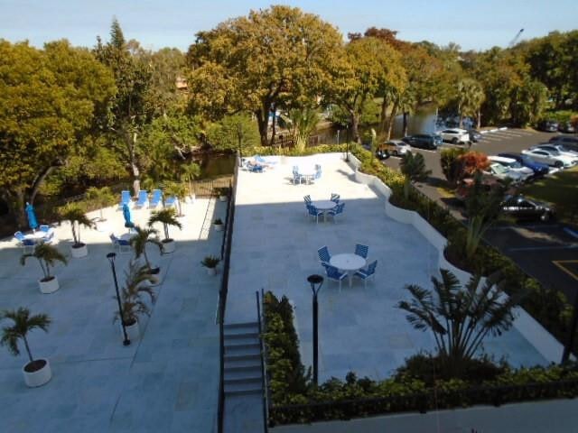 Building Photo - 1800 N Andrews Ave