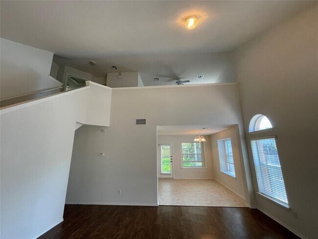 Building Photo - 3830 Castle Rock Cove