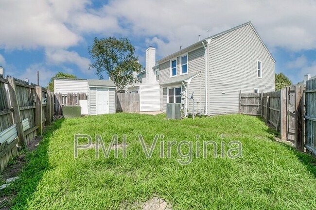 Building Photo - 1151 Hillock Crossing