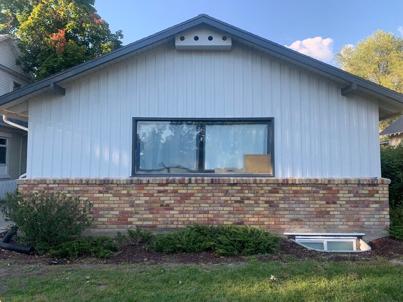 Building Photo - 555 E 300 N