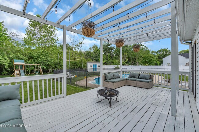 Building Photo - 210 Wingate Ct