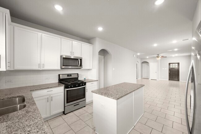 Building Photo - 7446 French Quarter Ct