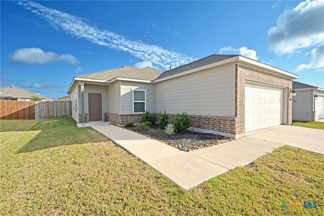 Primary Photo - 3416 Canyon Ridge