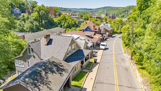 Building Photo - 344 Stewart St