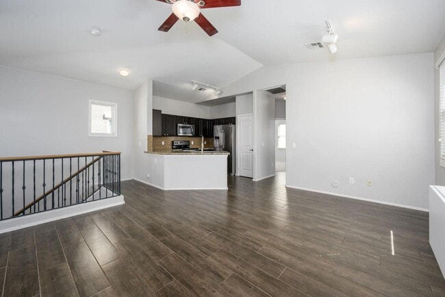 Building Photo - 1322 S Owl Dr
