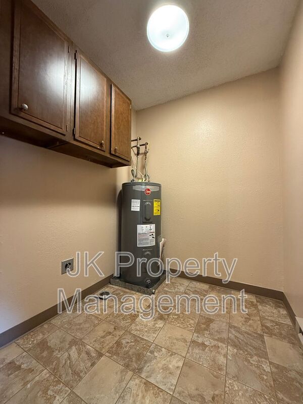 Building Photo - 4604 3rd Ave S