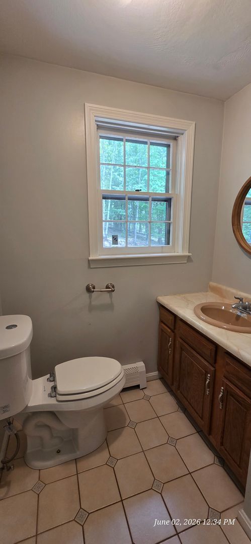 Building Photo - 3 Bedroom, 1.5 bath Condex in North Londonderry