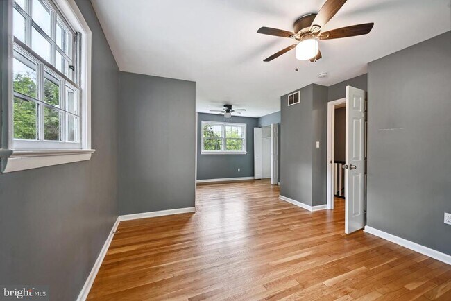 Building Photo - 204 Mowbray Rd
