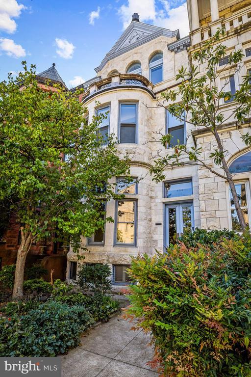Building Photo - 2444 Eutaw Pl