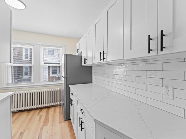 Building Photo - 1901A 72nd Ave