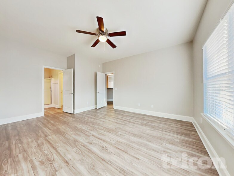 Building Photo - 302 Merchants Dr