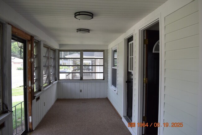 Building Photo - 39 Highland Ave