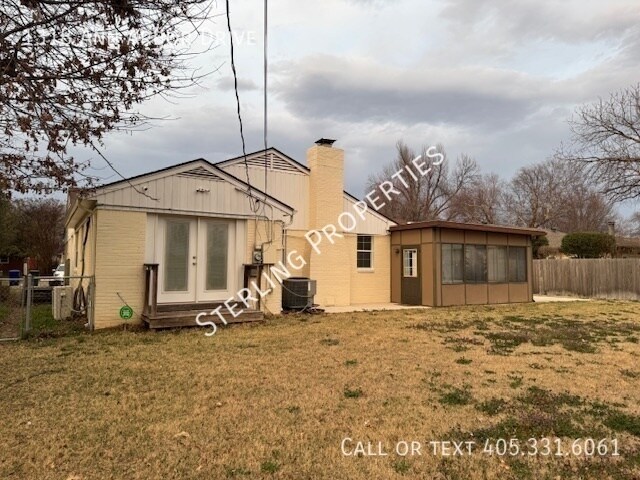 Building Photo - 1318 Ann Arbor Dr