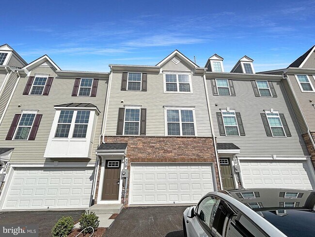Building Photo - 338 Paca Gardens Ln