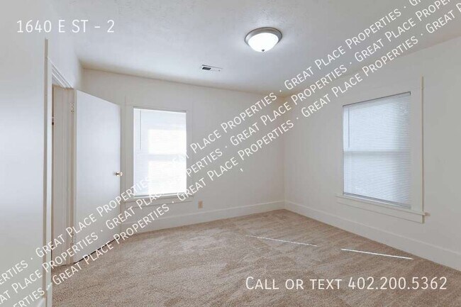 Building Photo - 1640 E ST-2