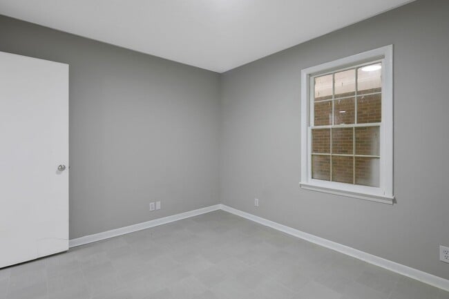 Building Photo - 1608 Fayette Ave