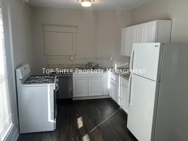 Building Photo - 1152 27th St