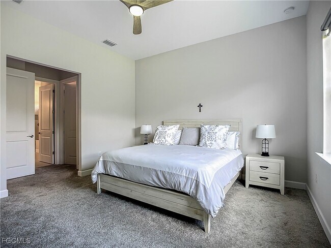 Building Photo - 2126 Yellowfin Cir