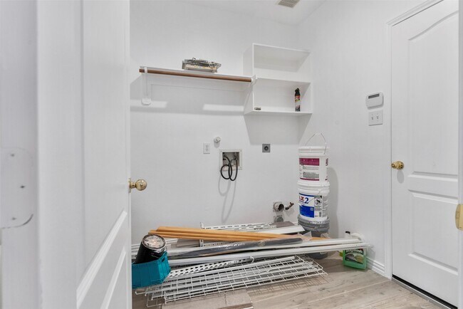 Building Photo - 2610 Cypress Springs Dr
