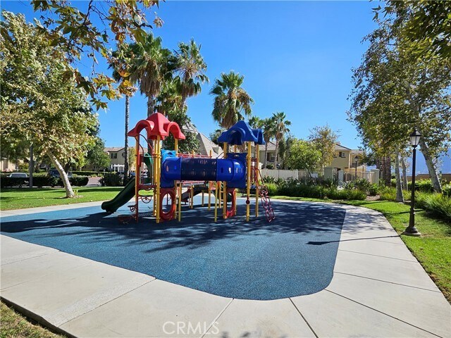 Building Photo - 1800 E Lakeshore Dr