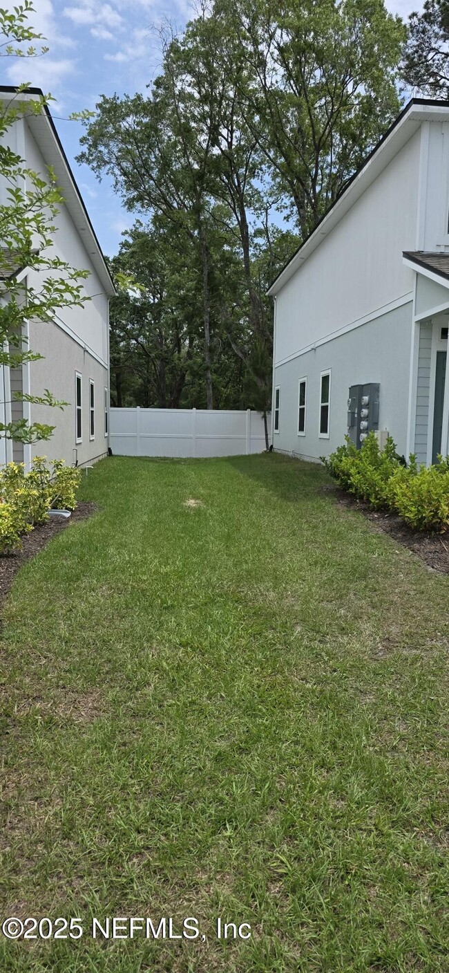 Building Photo - 5439 Tellaro Ln
